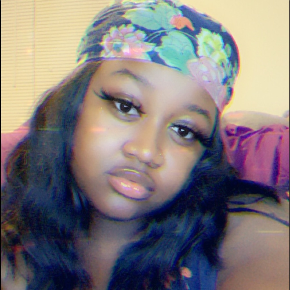 Meet your Posher, Jatoria